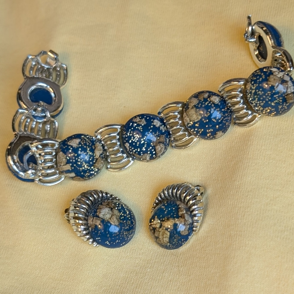 Elegant Gold and Blue Jewelry Set